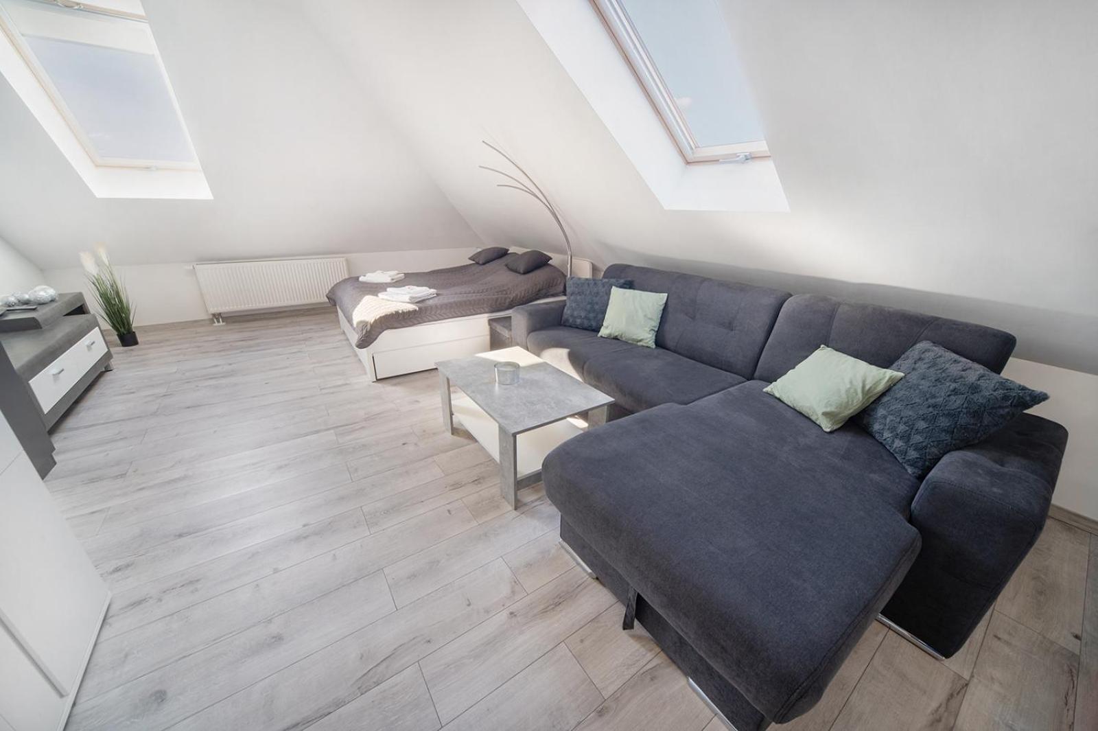 Agoston Apartman 1-2 - Lora,Marci Pécs Extérieur photo